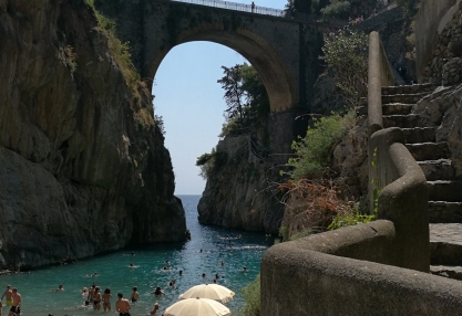 Un Tuffo al Fiordo di Furore